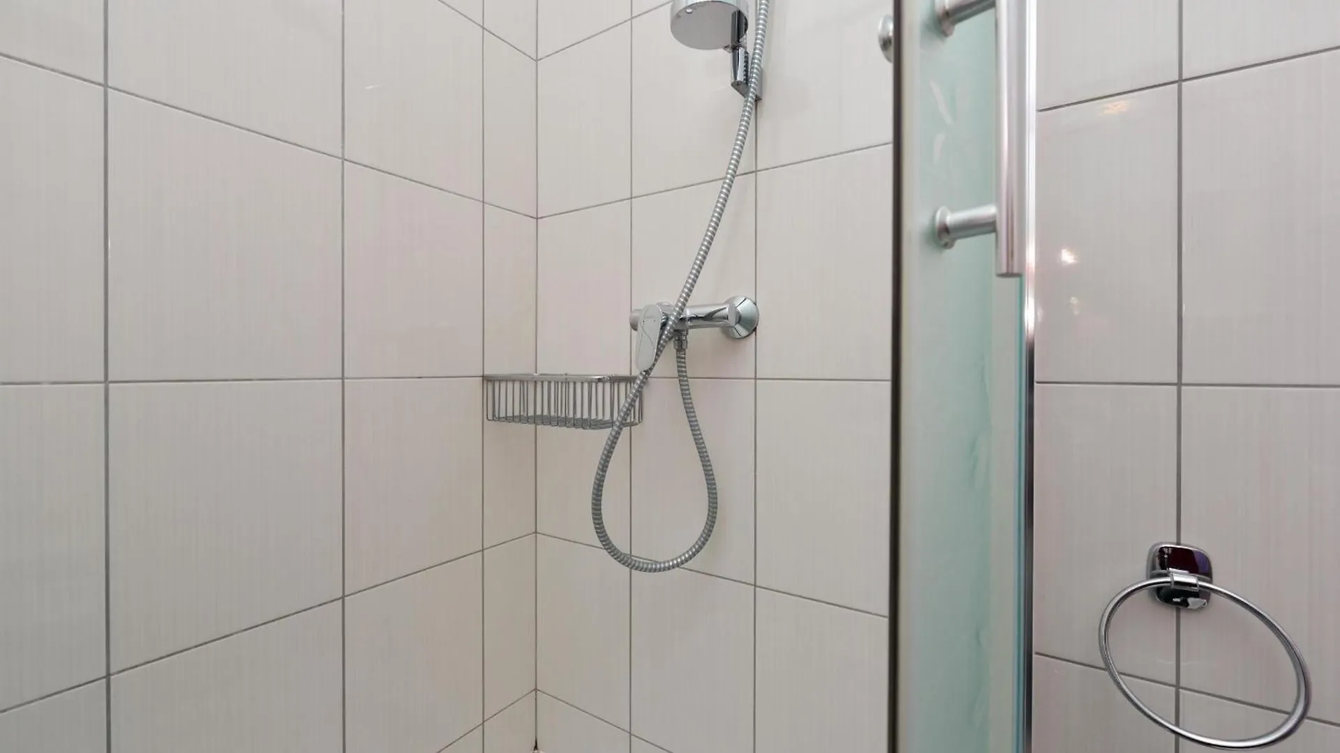 Ferienwohnung Fuer Fuenf Personen Im Ersten Stock Vir 0*,
